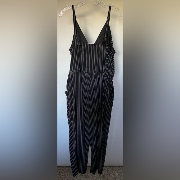 NWOT KAILEIGH Rica Black/White Striped Side Tie Knit Pocket Crop Jumpsuit 3X - Picture 5 of 12